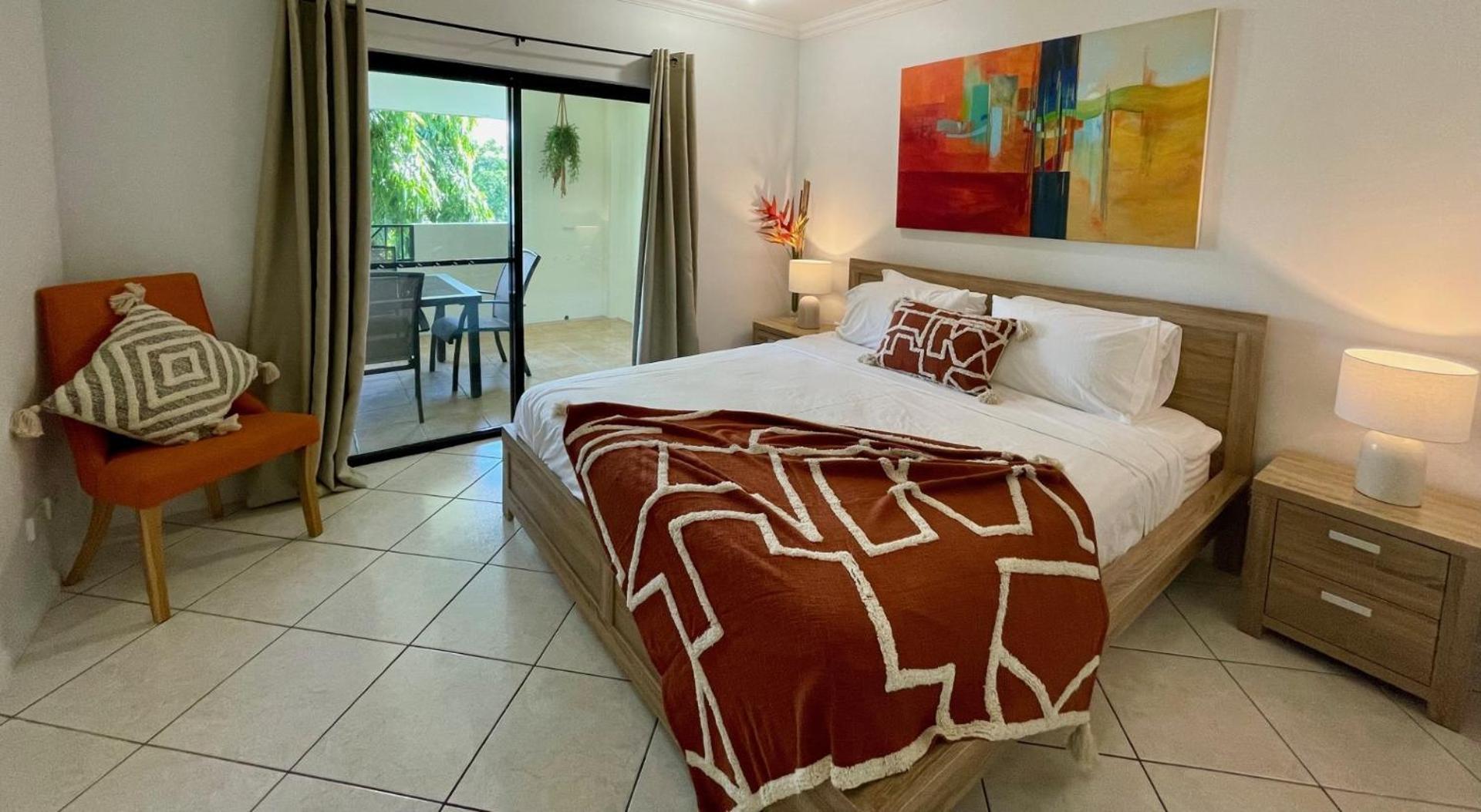 Central Parks - 3 Bedroom Apt