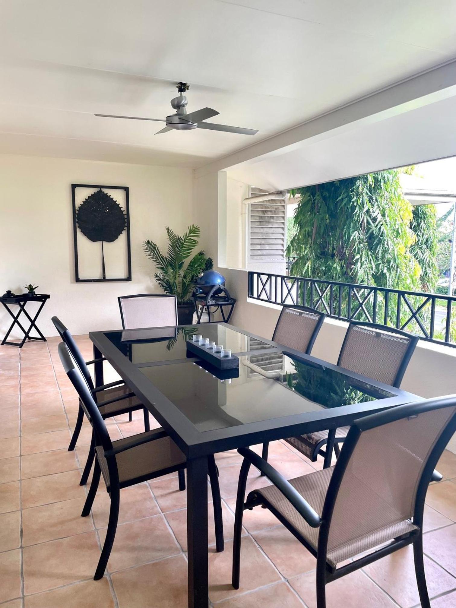 Central Parks - 3 Bedroom Apt