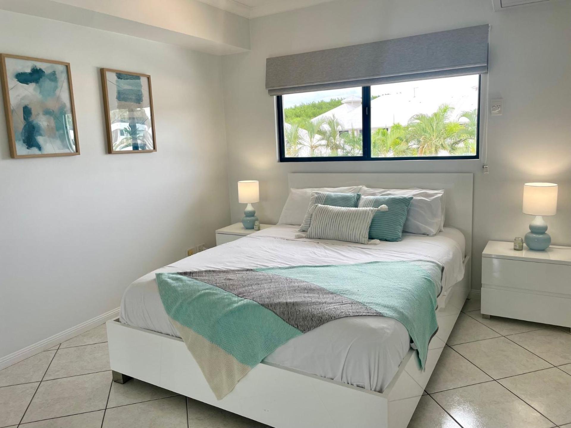 Central Parks - 3 Bedroom Apt
