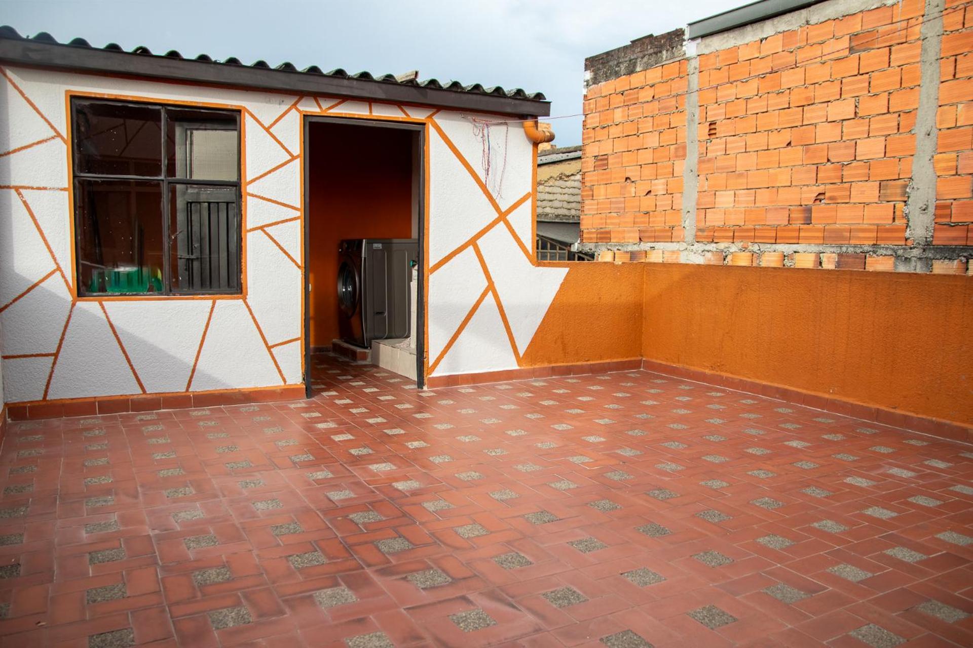 Dos Habitación independientes con Baño compartido