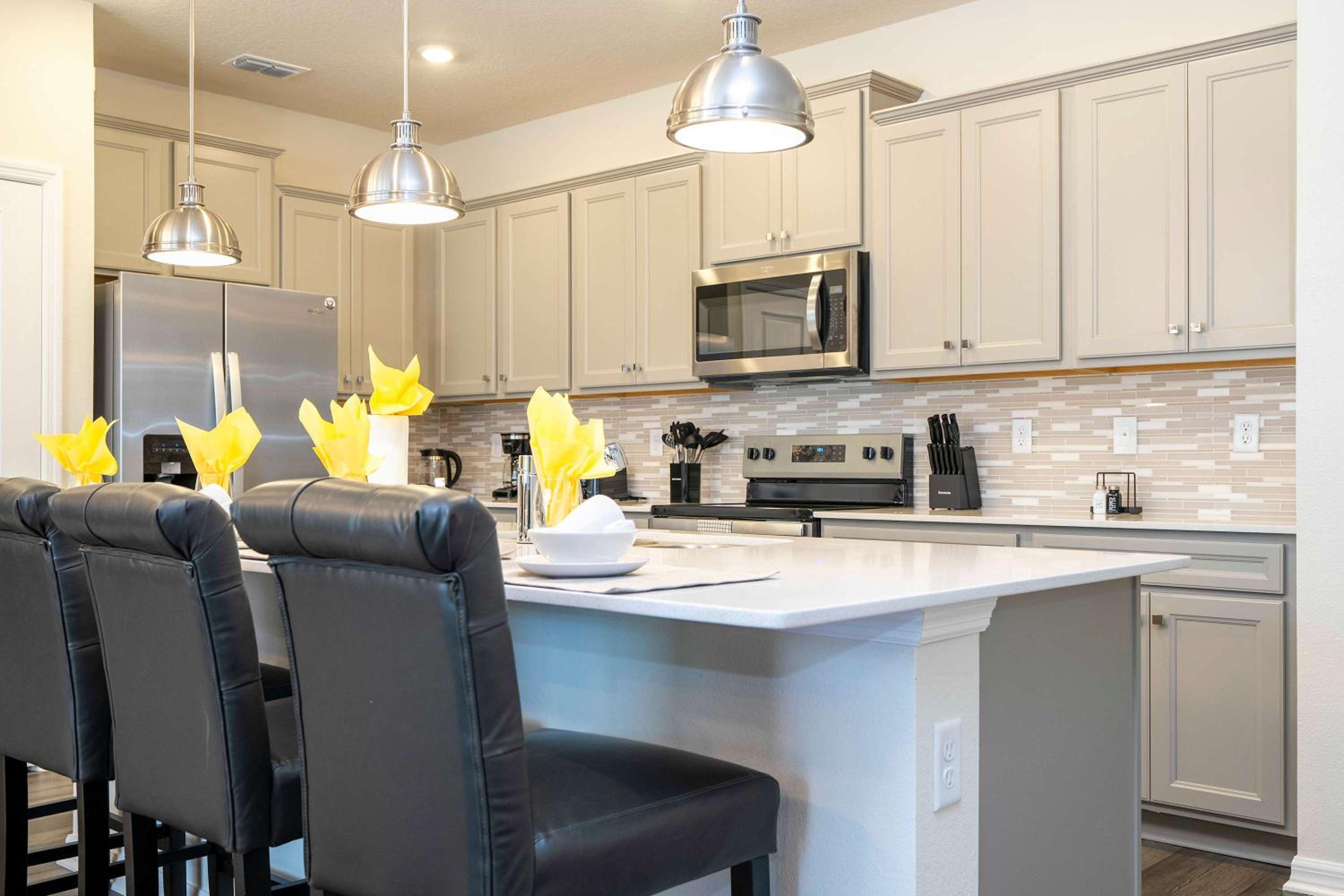 Luxury 5Bd Close to Disney with Pool at Windsor Cay 1285