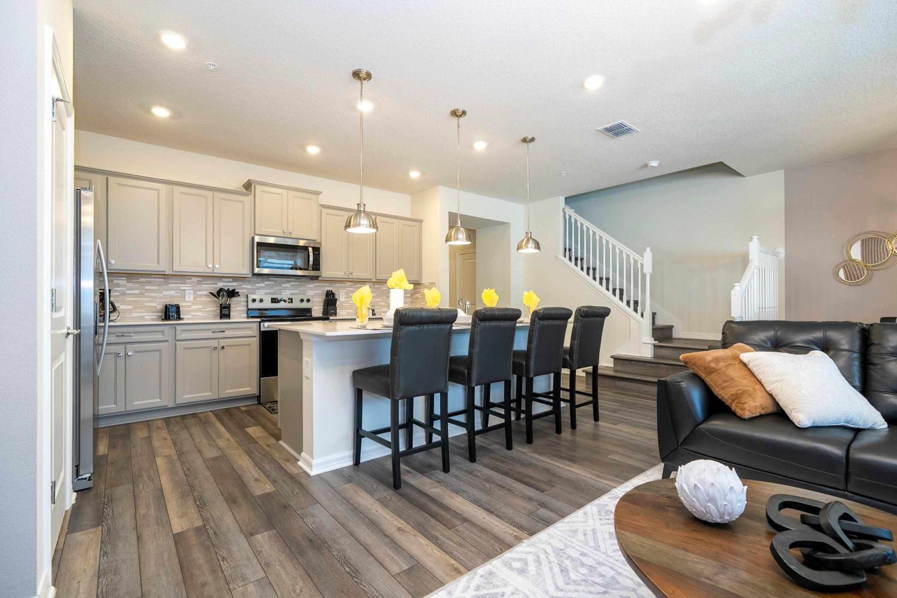 Luxury 5Bd Close to Disney with Pool at Windsor Cay 1285