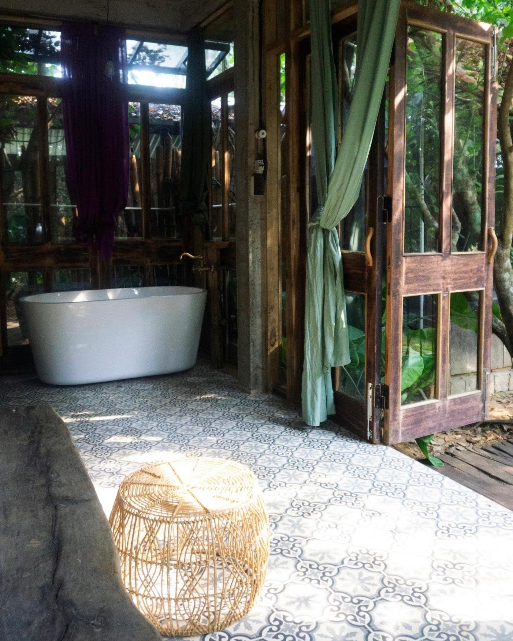 Nguyet Bieu Riverside