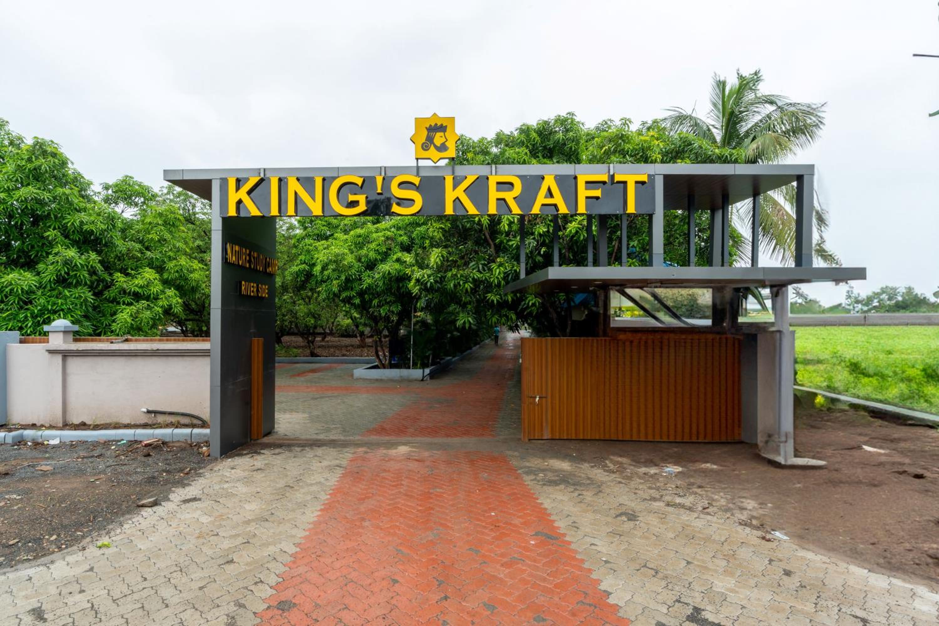 Kings Kraft River Side Resort view 4