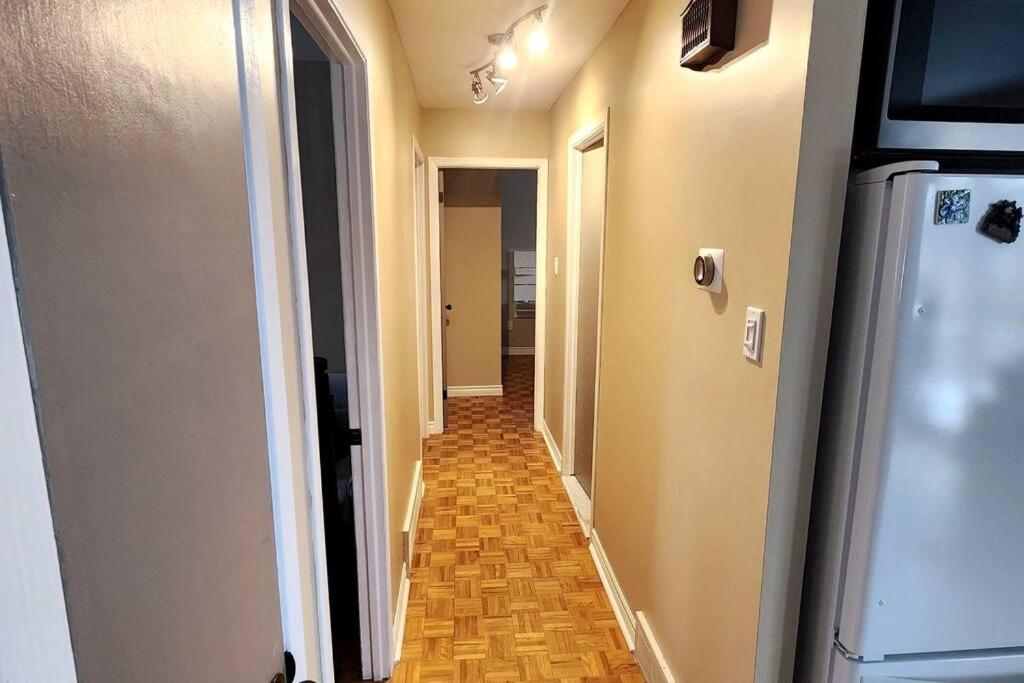 Cozy 3-Bedroom Haven, Private Pool & Parking !