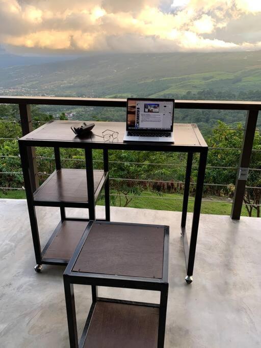 Private Costa Rica Mountain House Pool & Stunning Views