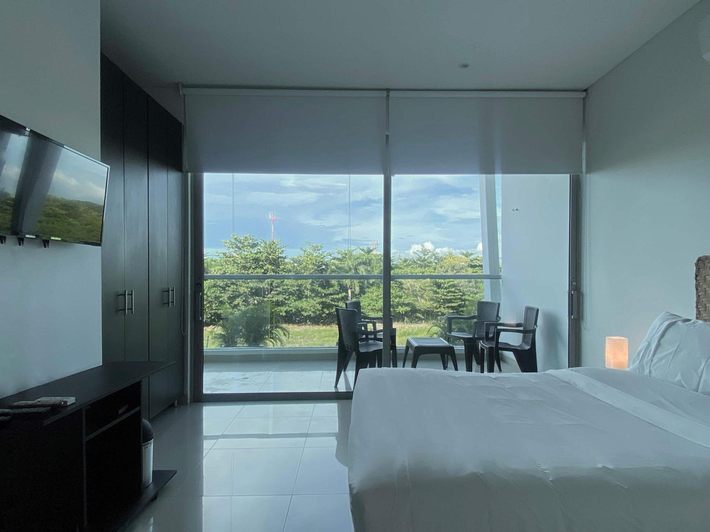 w* Prestigious 2BR w Fantastic View in CTG