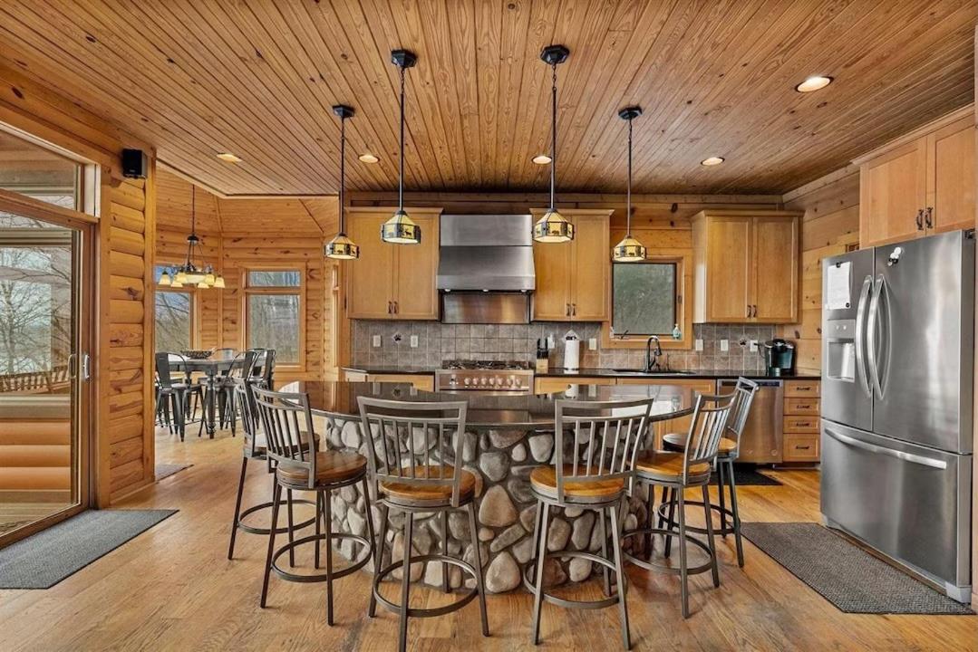 Cozy Cabin