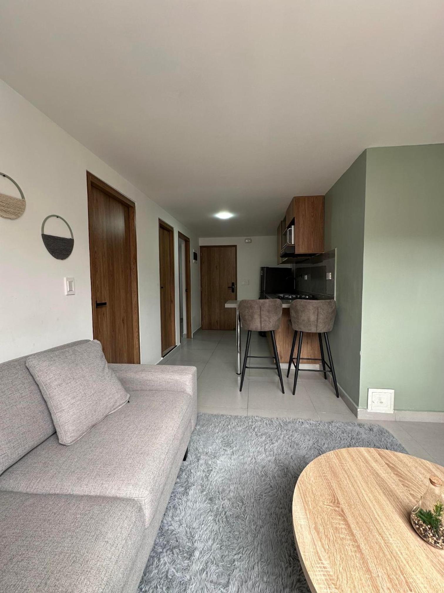 Modernos apartamentos cerca al Poblado