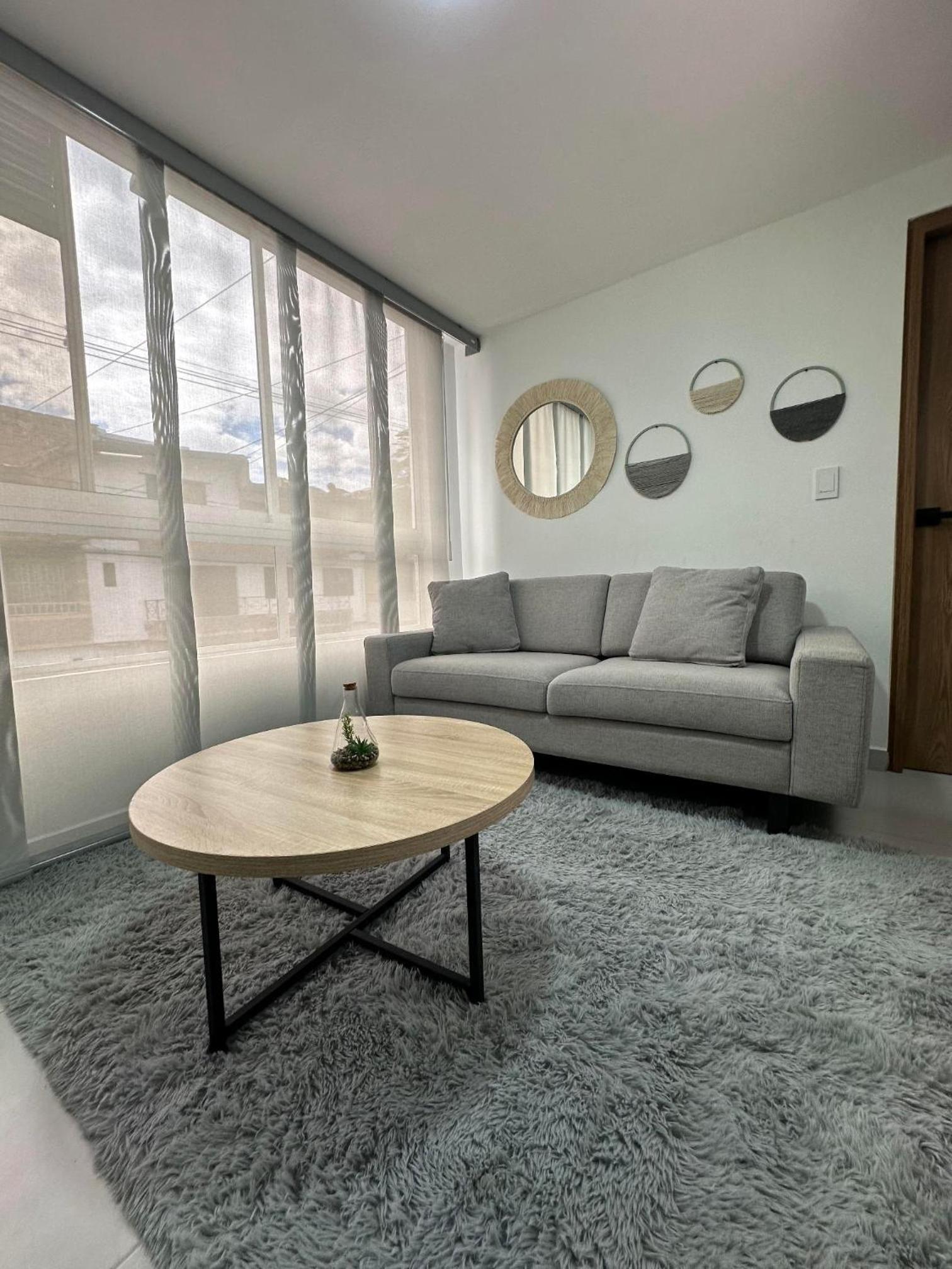 Modernos apartamentos cerca al Poblado