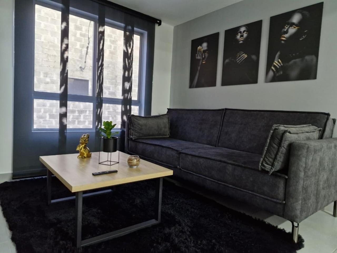 Modernos apartamentos cerca al Poblado