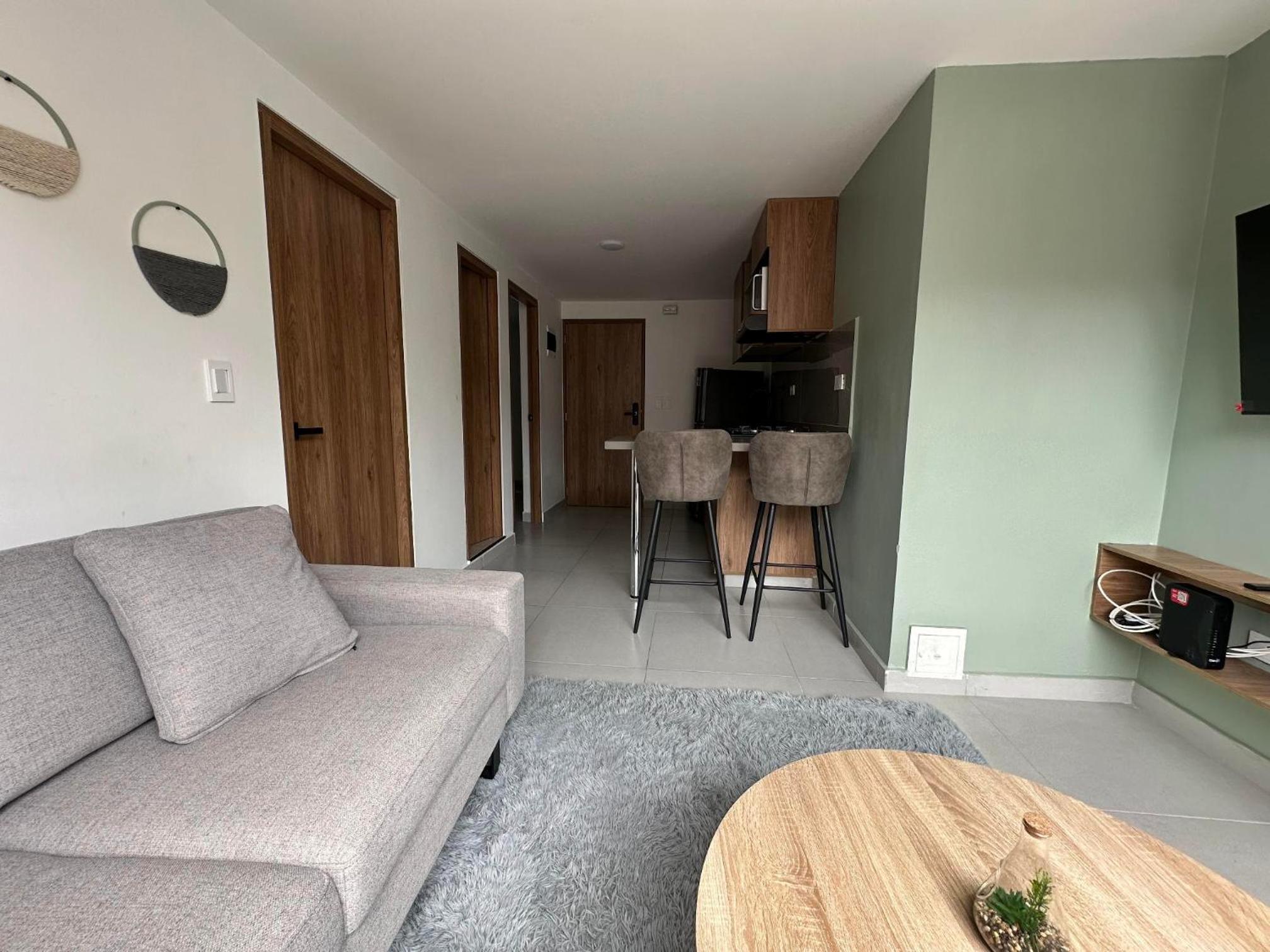 Modernos apartamentos cerca al Poblado