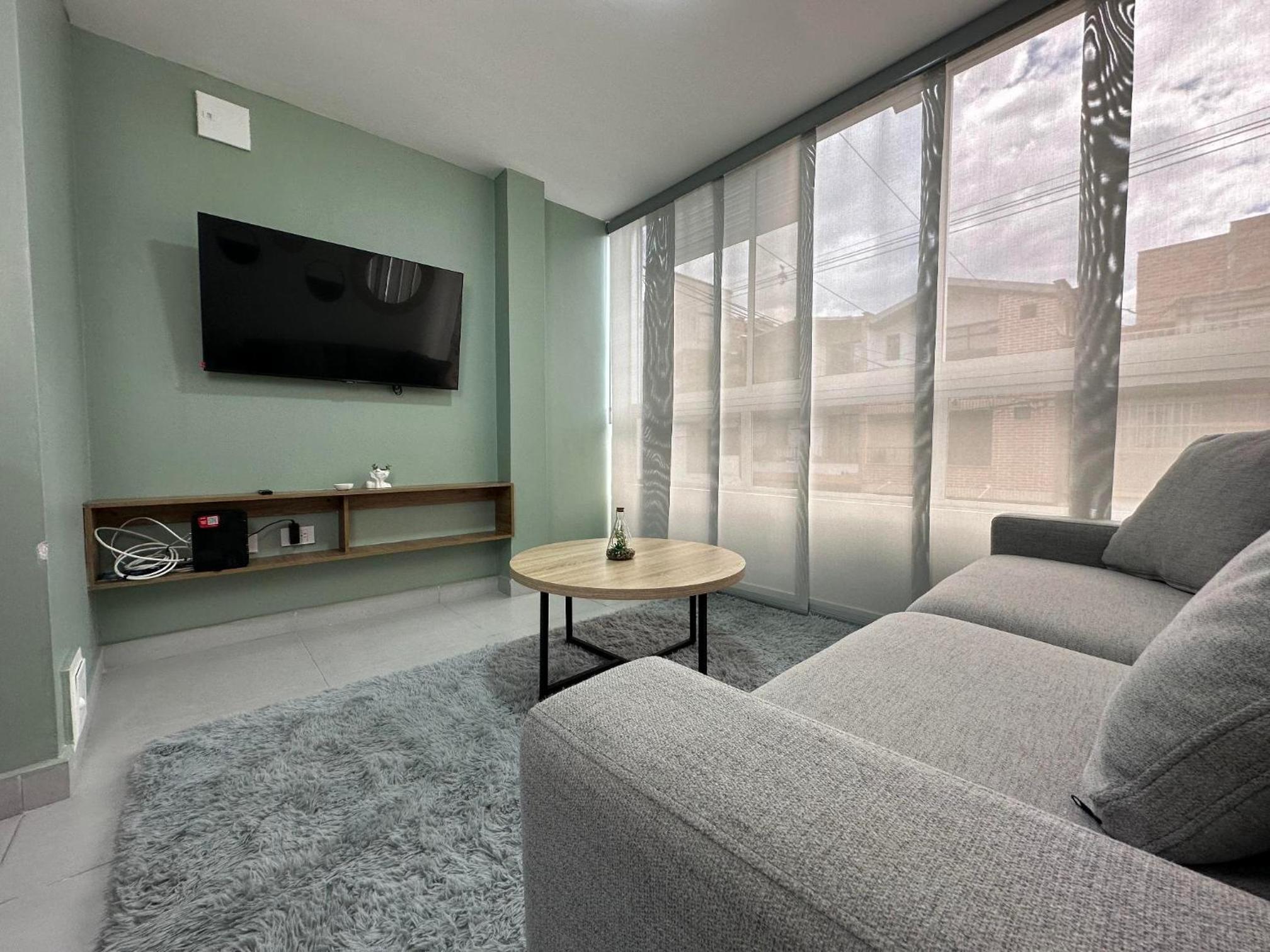 Modernos apartamentos cerca al Poblado