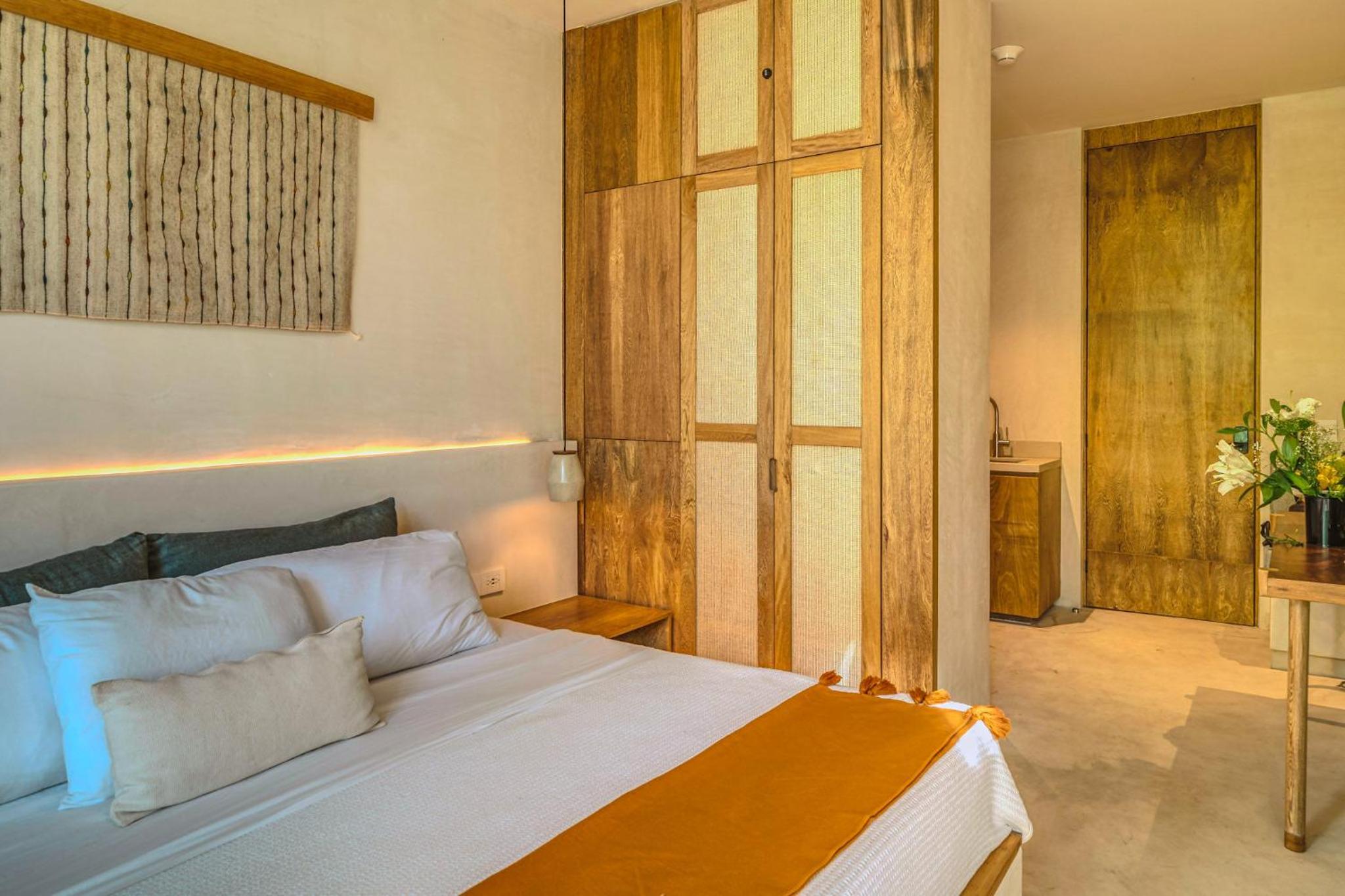 Magic Loft with Yoga Classes, Pool, Gym, Fast WiFi