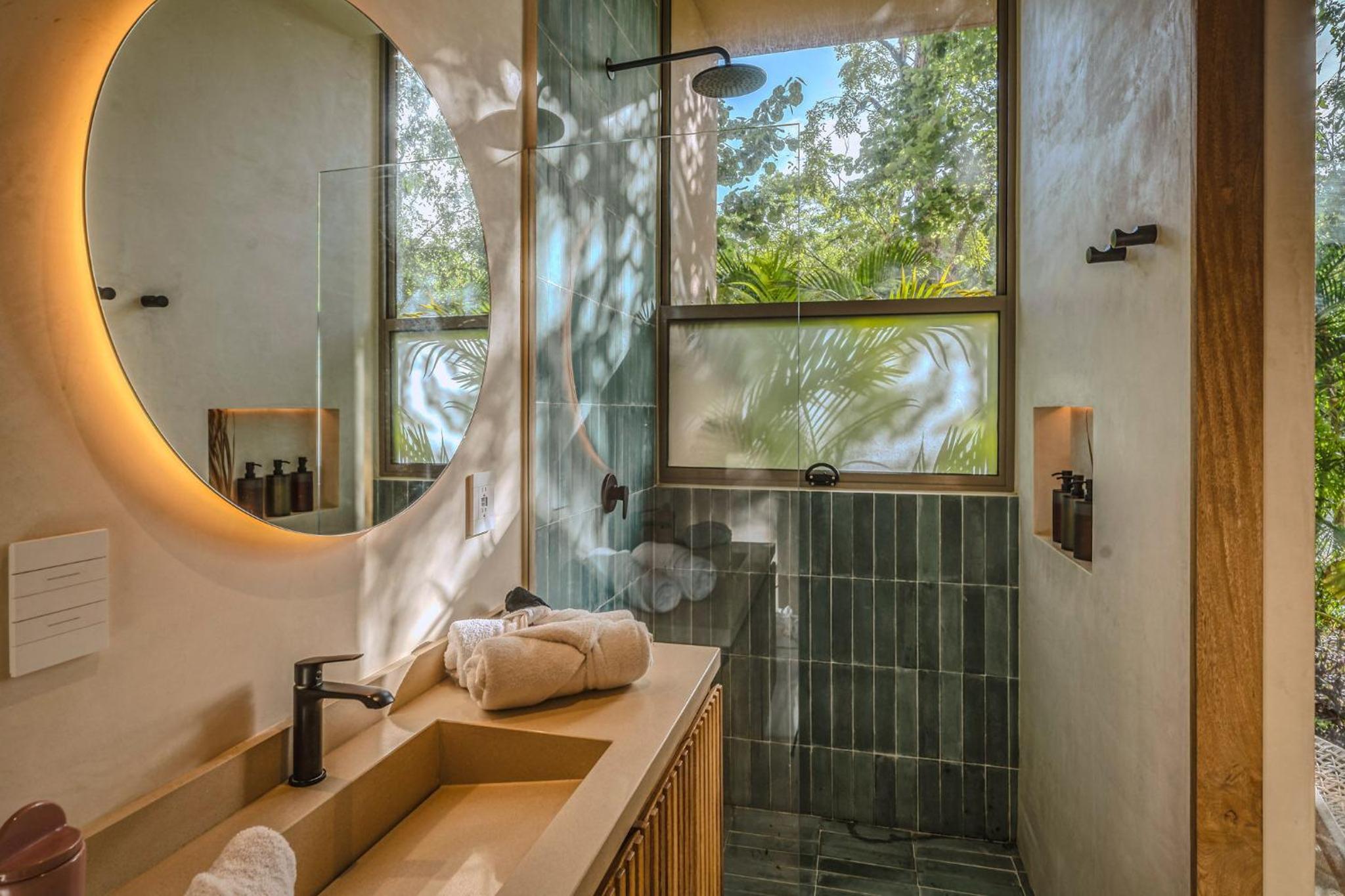 Magic Loft with Yoga Classes, Pool, Gym, Fast WiFi