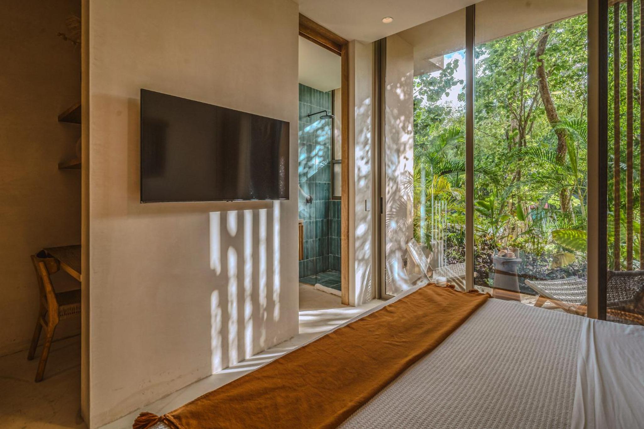 Magic Loft with Yoga Classes, Pool, Gym, Fast WiFi