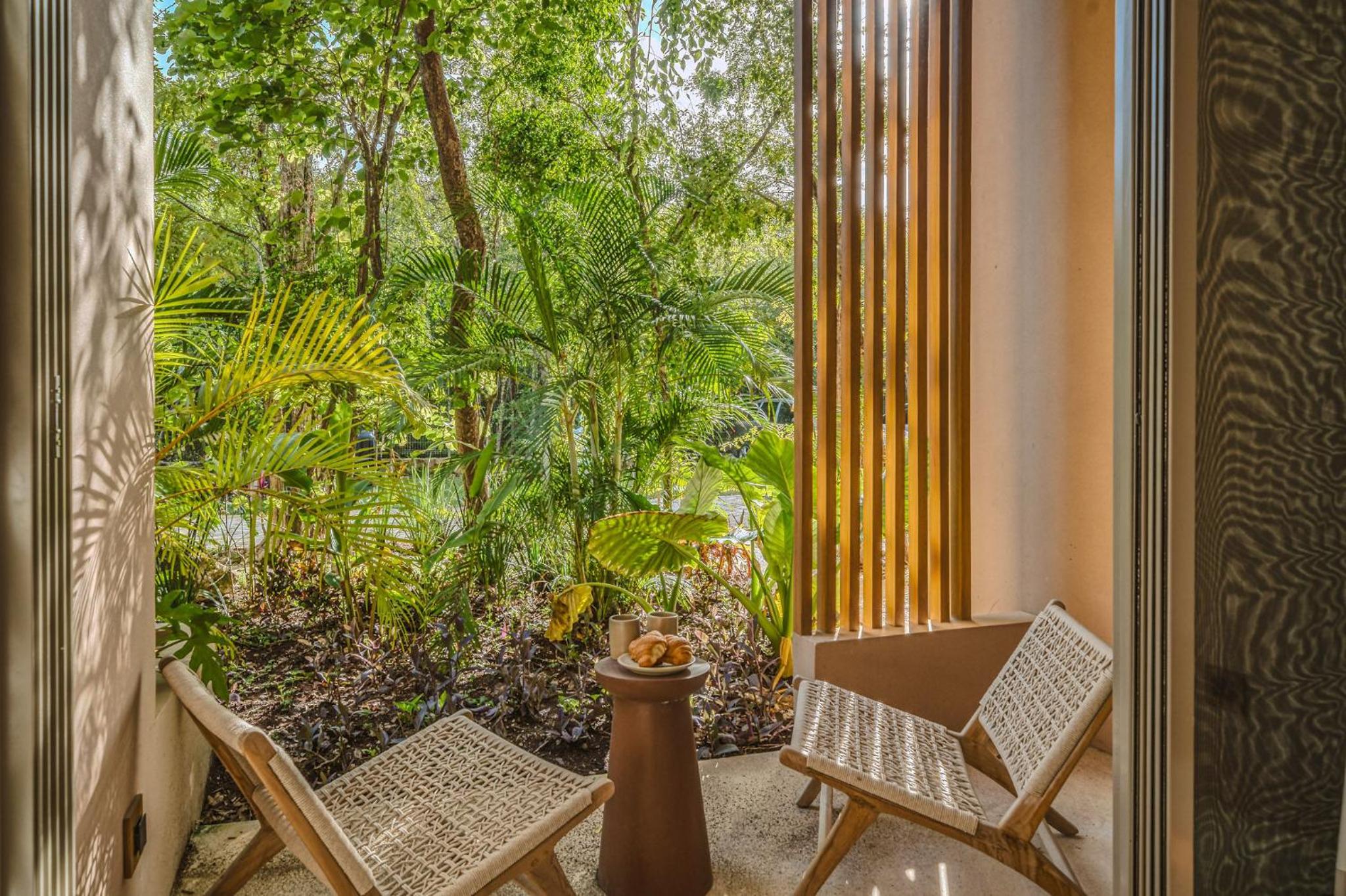 Magic Loft with Yoga Classes, Pool, Gym, Fast WiFi