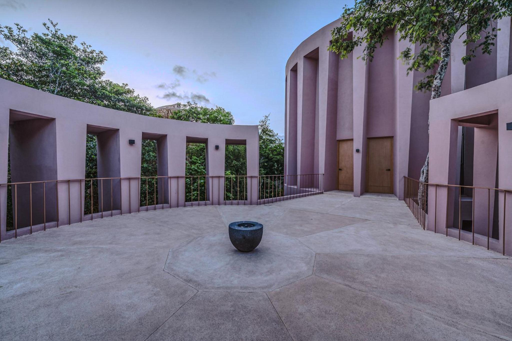 Magic Loft with Yoga Classes, Pool, Gym, Fast WiFi