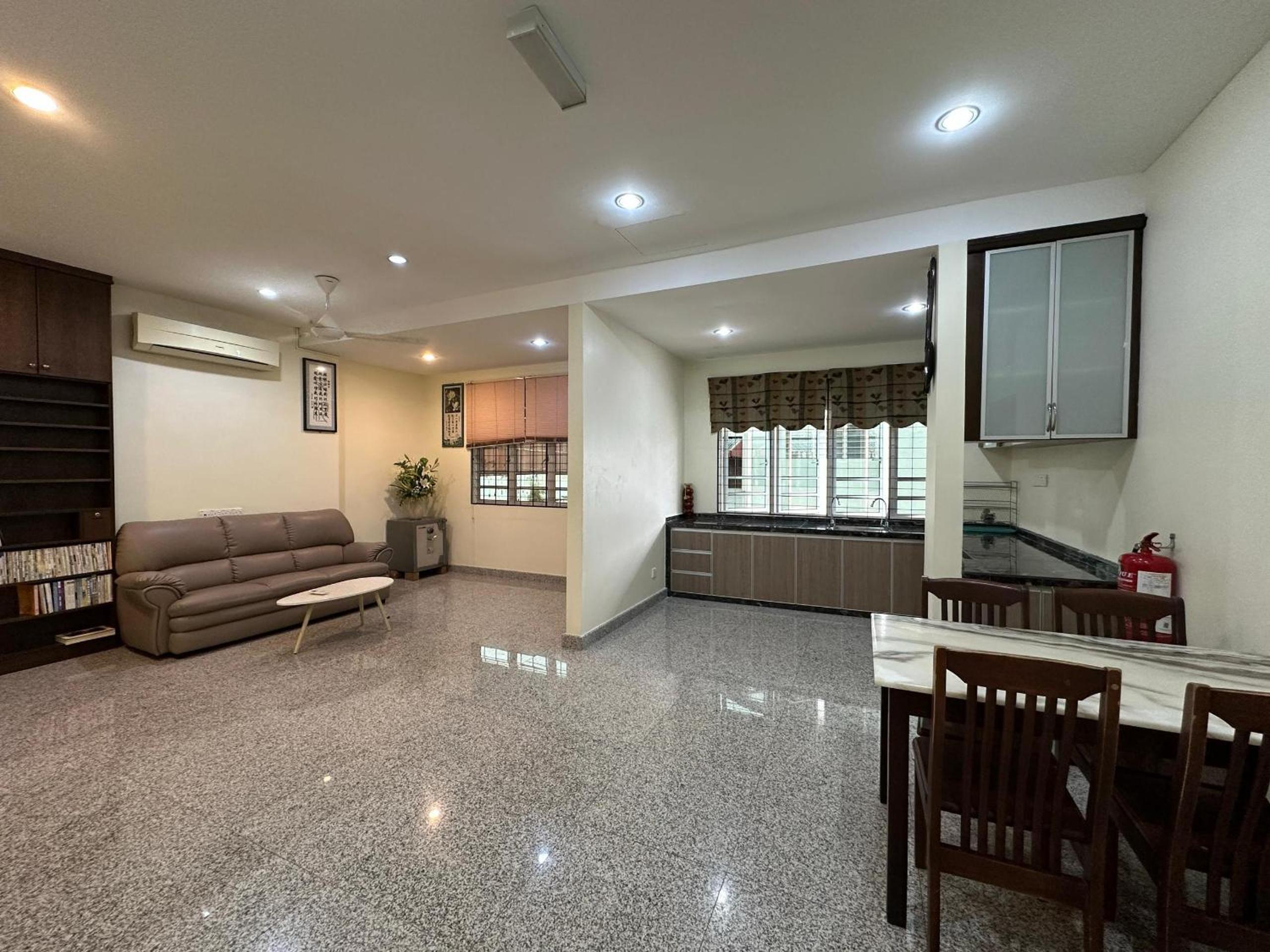 Spacious Air Terjun Semi-D 7BR 21pax photo 5