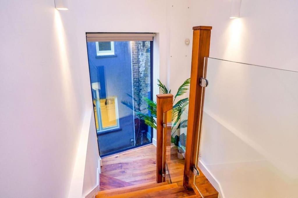 Hyde Park Luxury 2 Bed 2 Bath