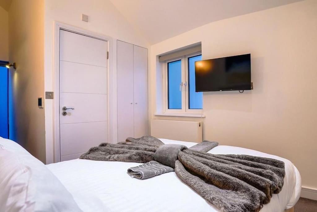 Hyde Park Luxury 2 Bed 2 Bath