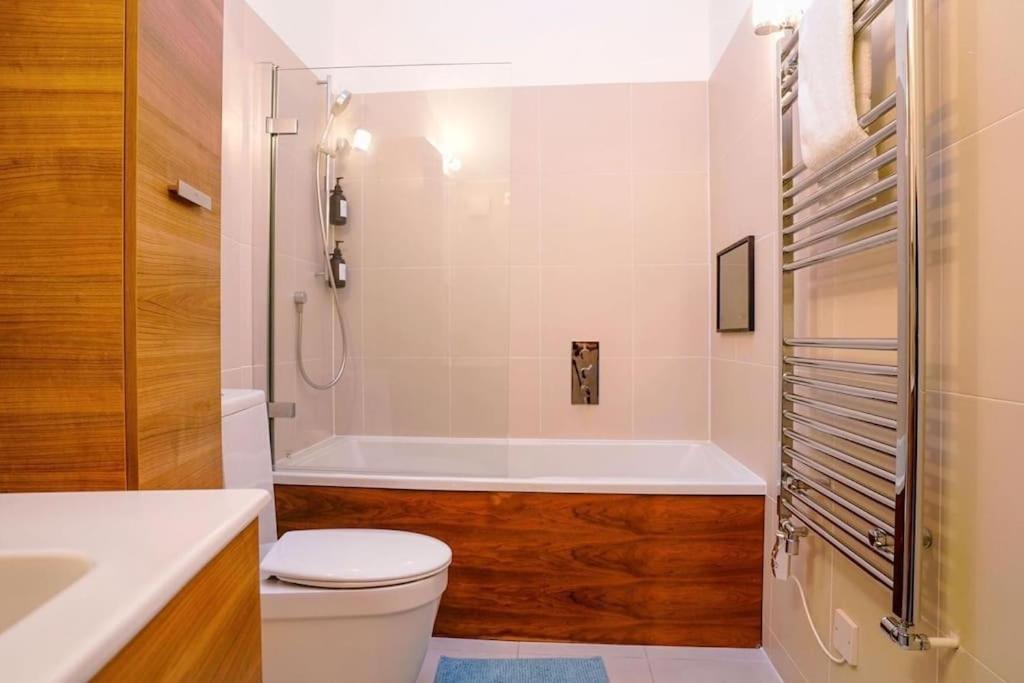 Hyde Park Luxury 2 Bed 2 Bath