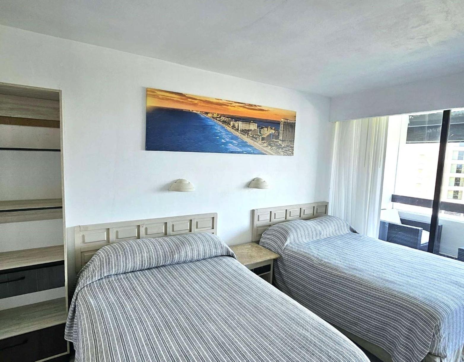 Zona Hotelera, acceso a la playa