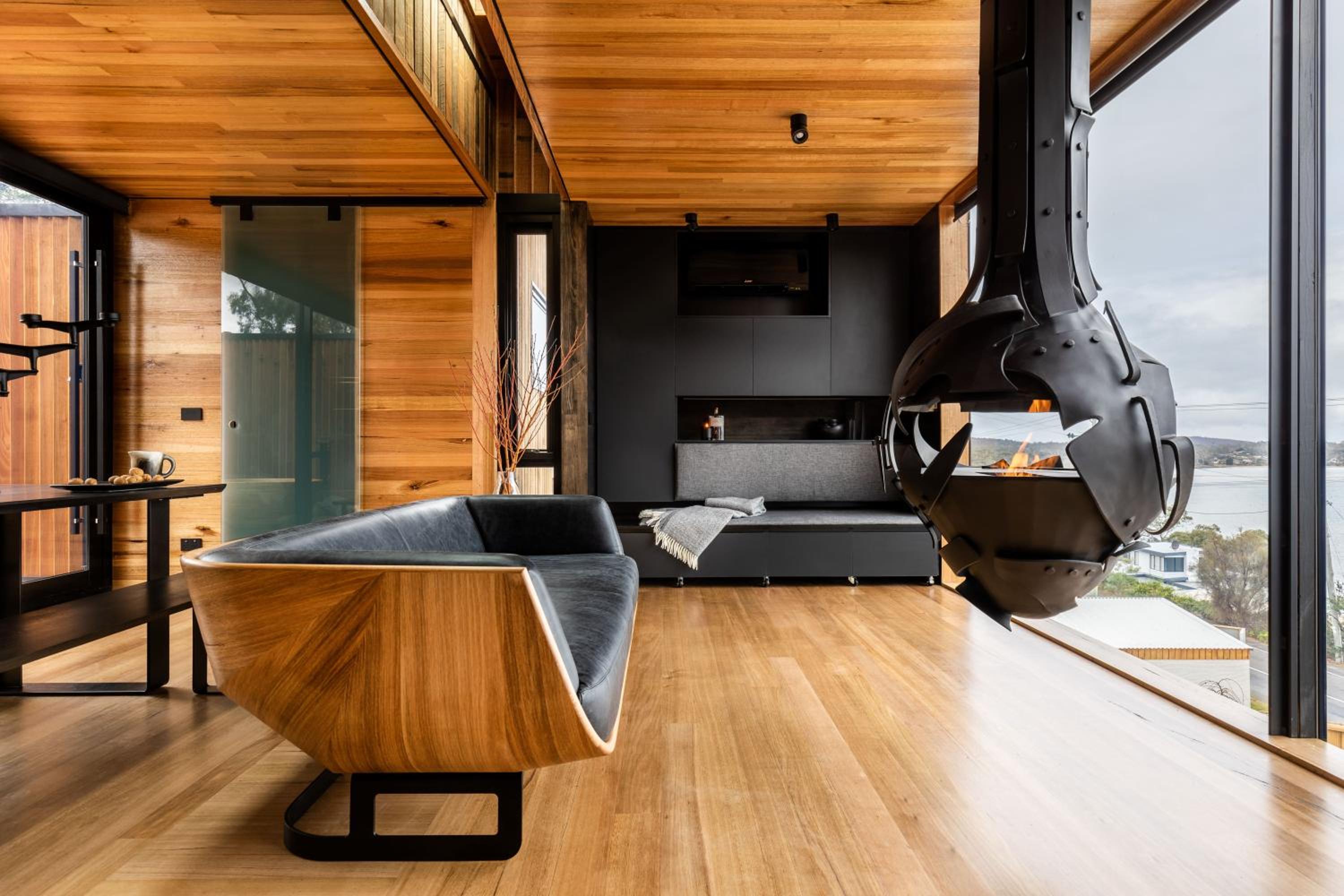 The Tailored Pod - A Compact Oasis