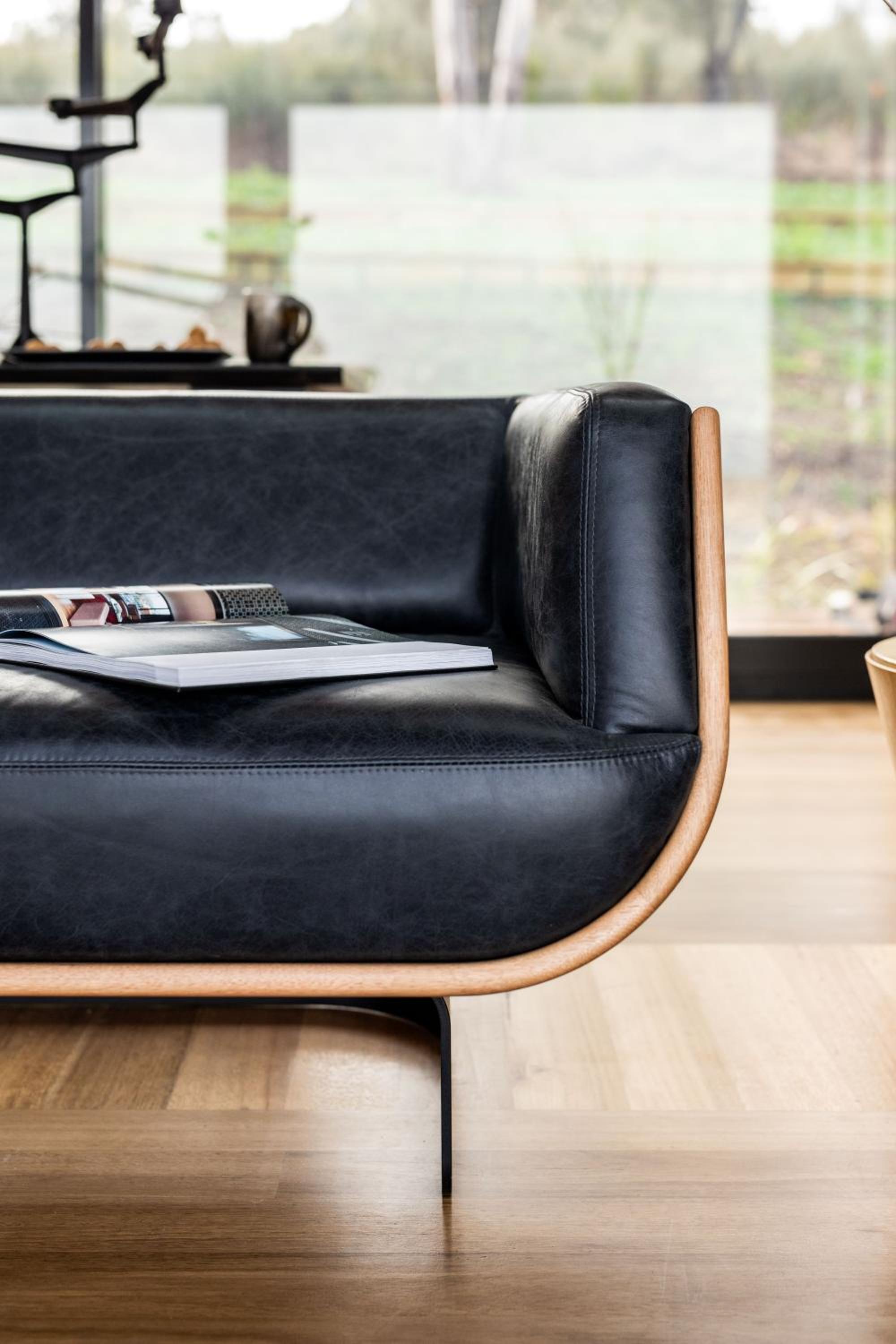 The Tailored Pod - A Compact Oasis