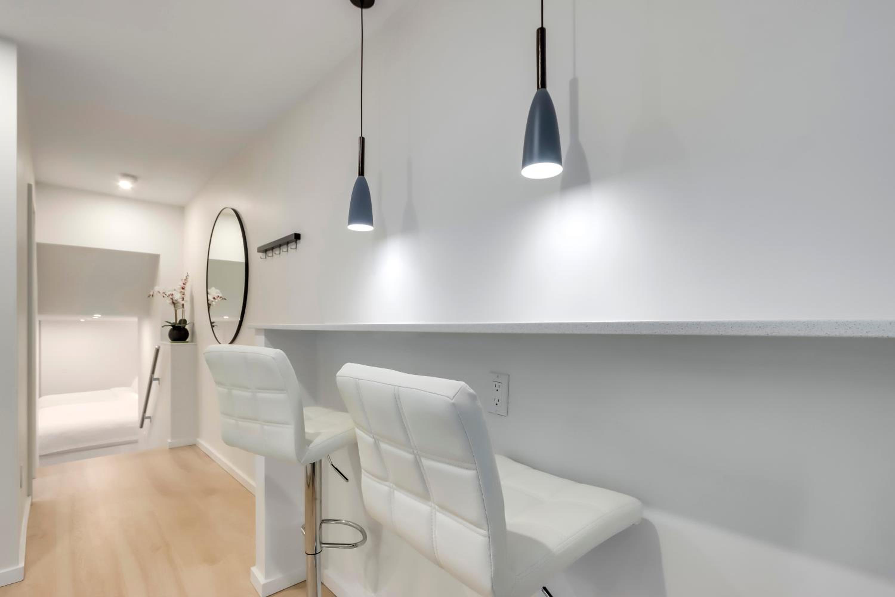 Modern King-Size Guest Suite