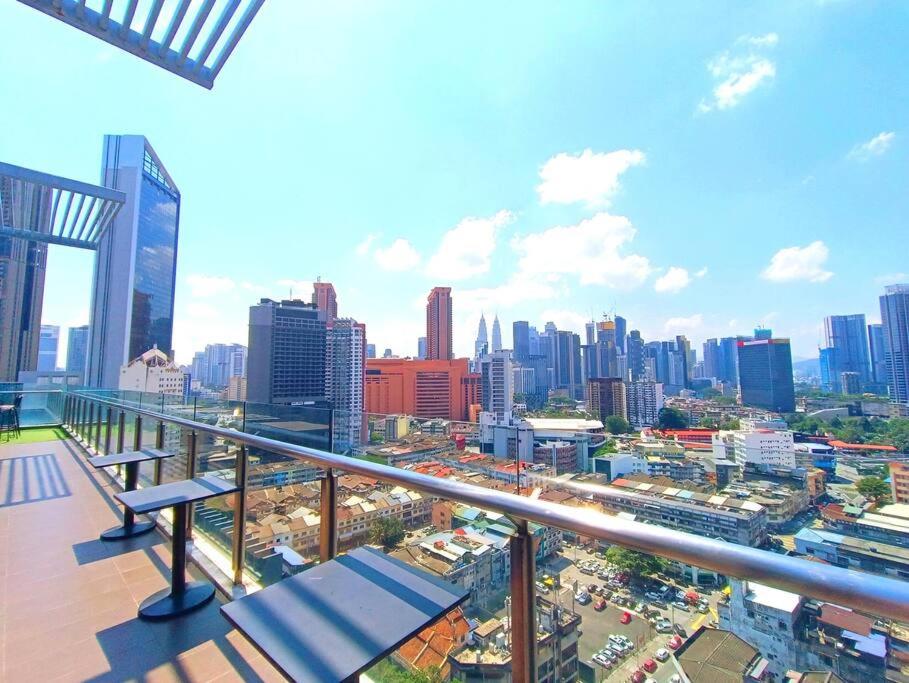 D1 Infinity Pool KLCC view