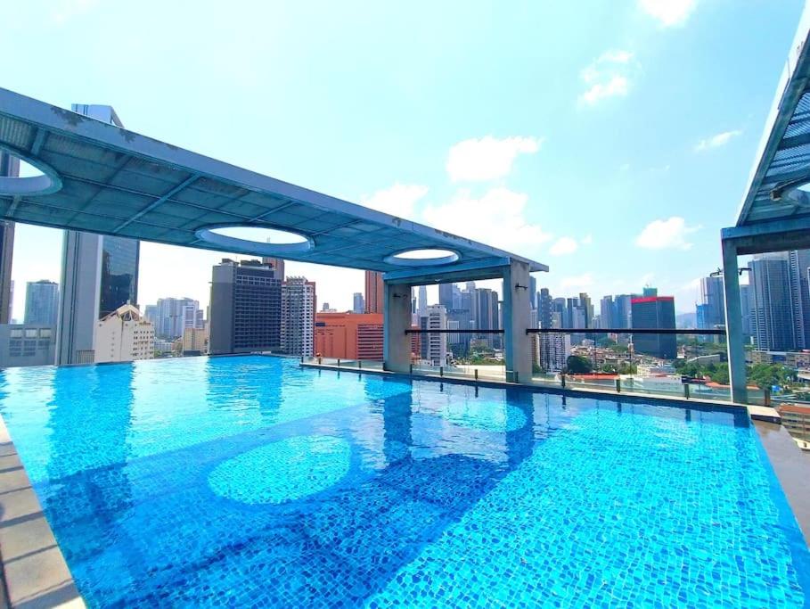 D1 Infinity Pool KLCC view