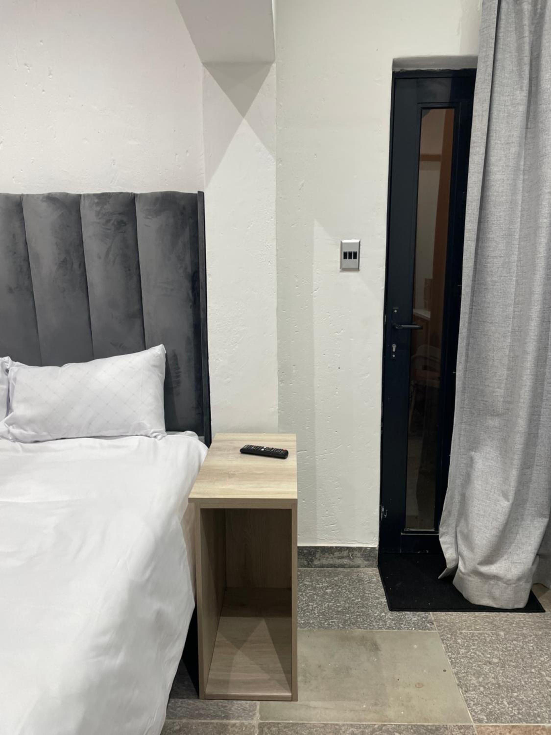Stay In Carlazo - Unlimited WiFi, Solar backup view 5