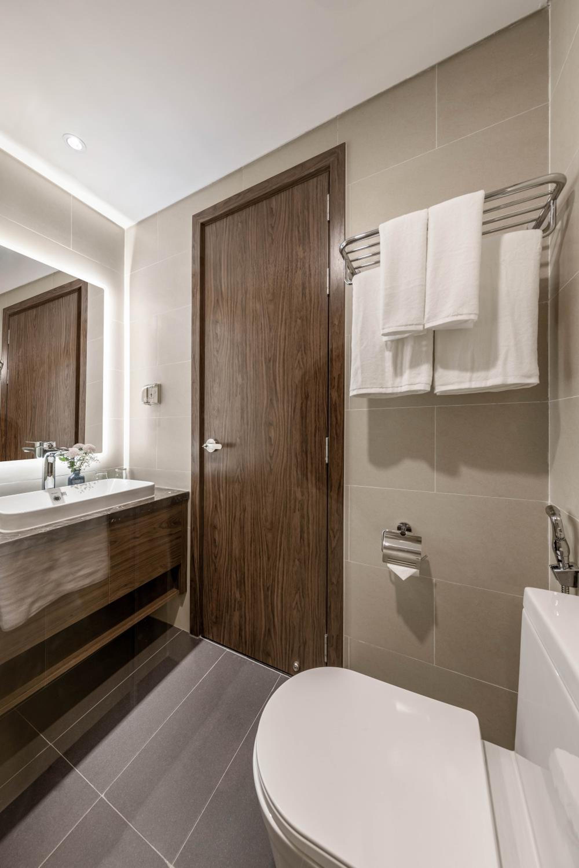 Mangata Beachfront Hotel 18