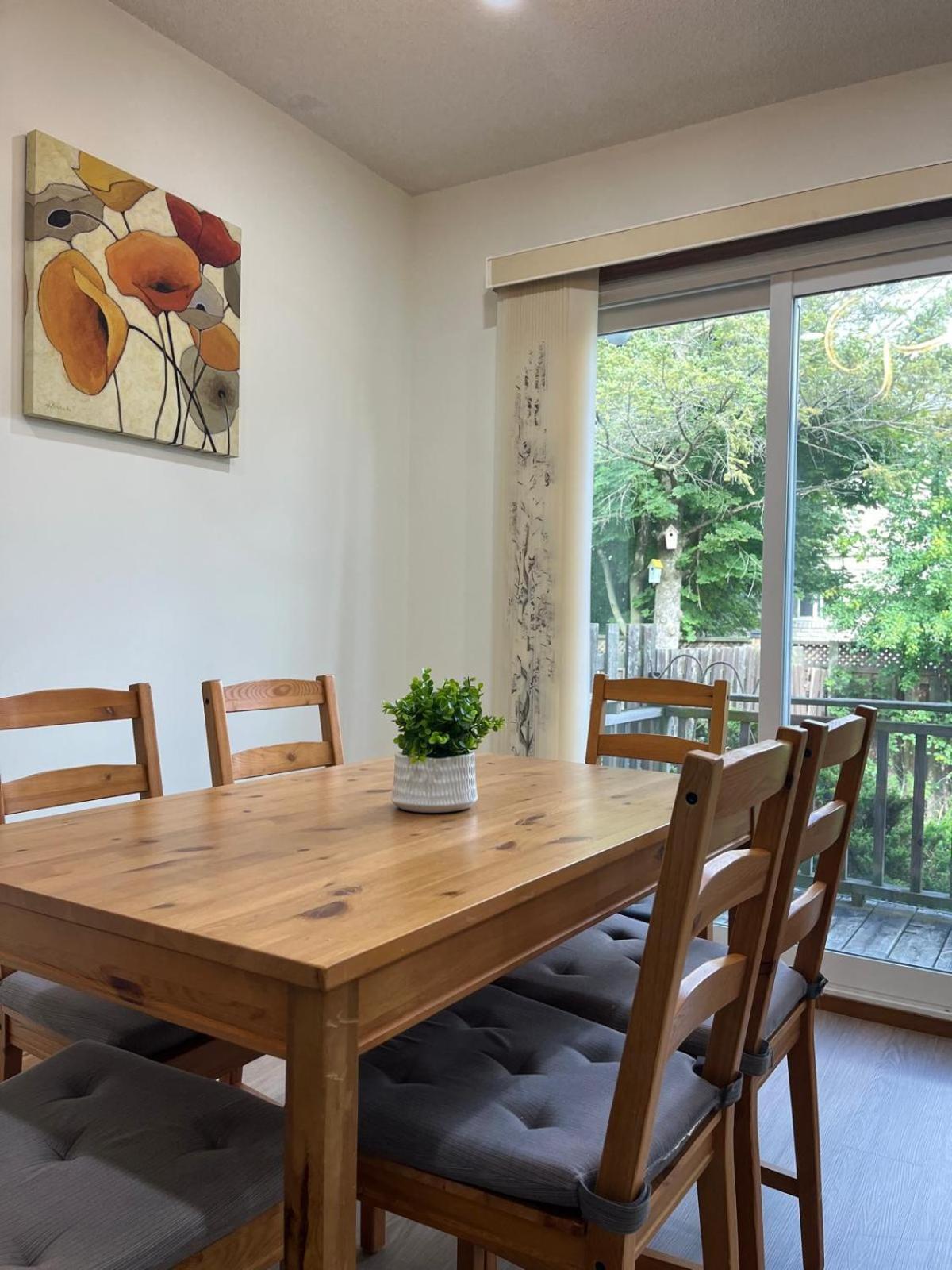 Entire Cozy House in Thorold
