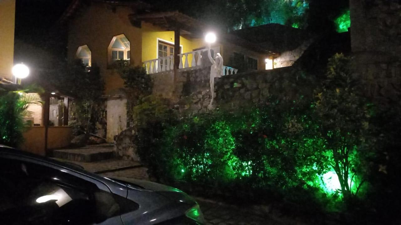 ESCAPE PARA O PARAISO, Casa Mobiliada com PISCINA e Salão de jogos, 300mt da PRAIA
