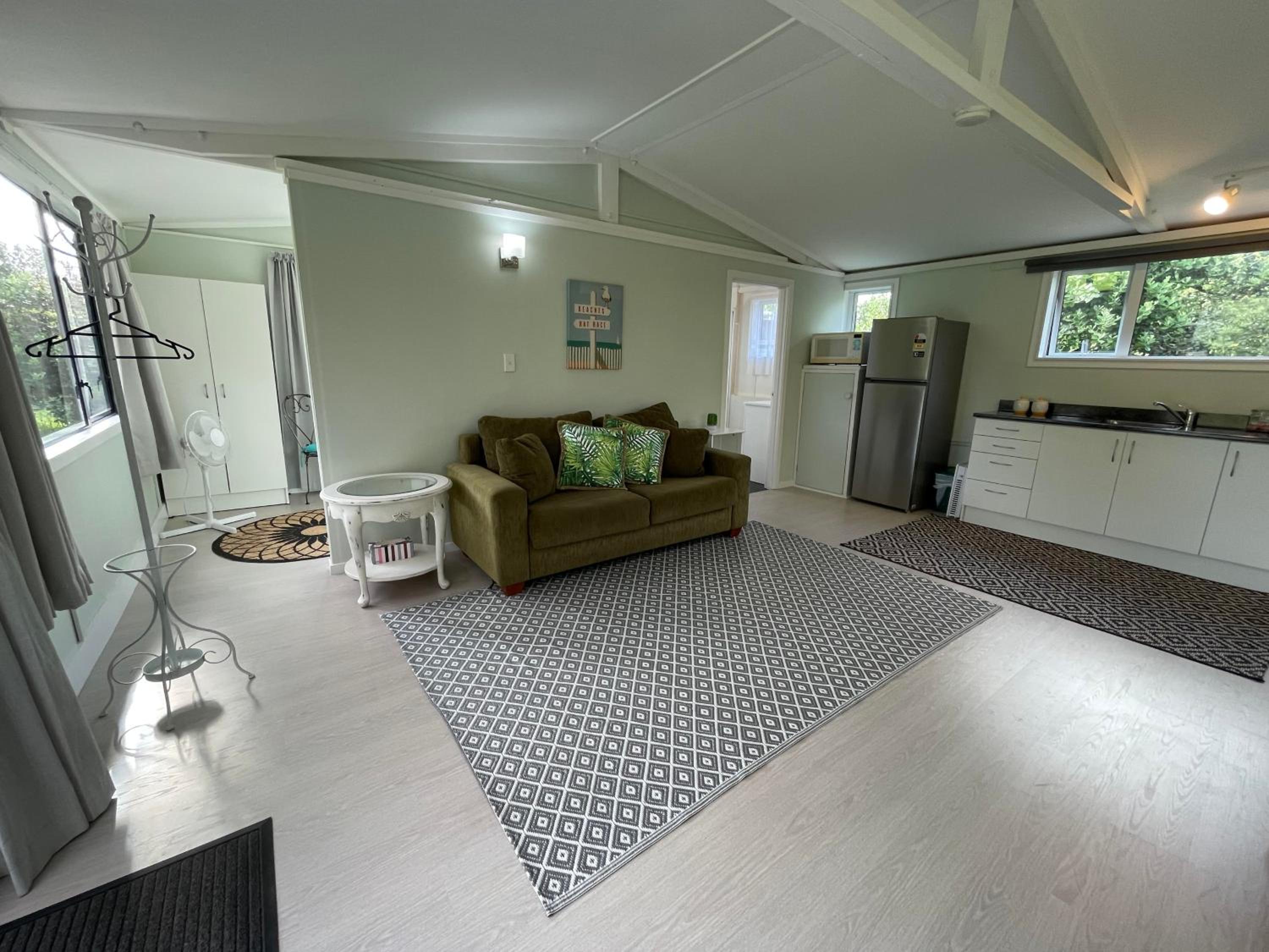 Olive Grove Cottage - Whangarei Holiday Home view 4