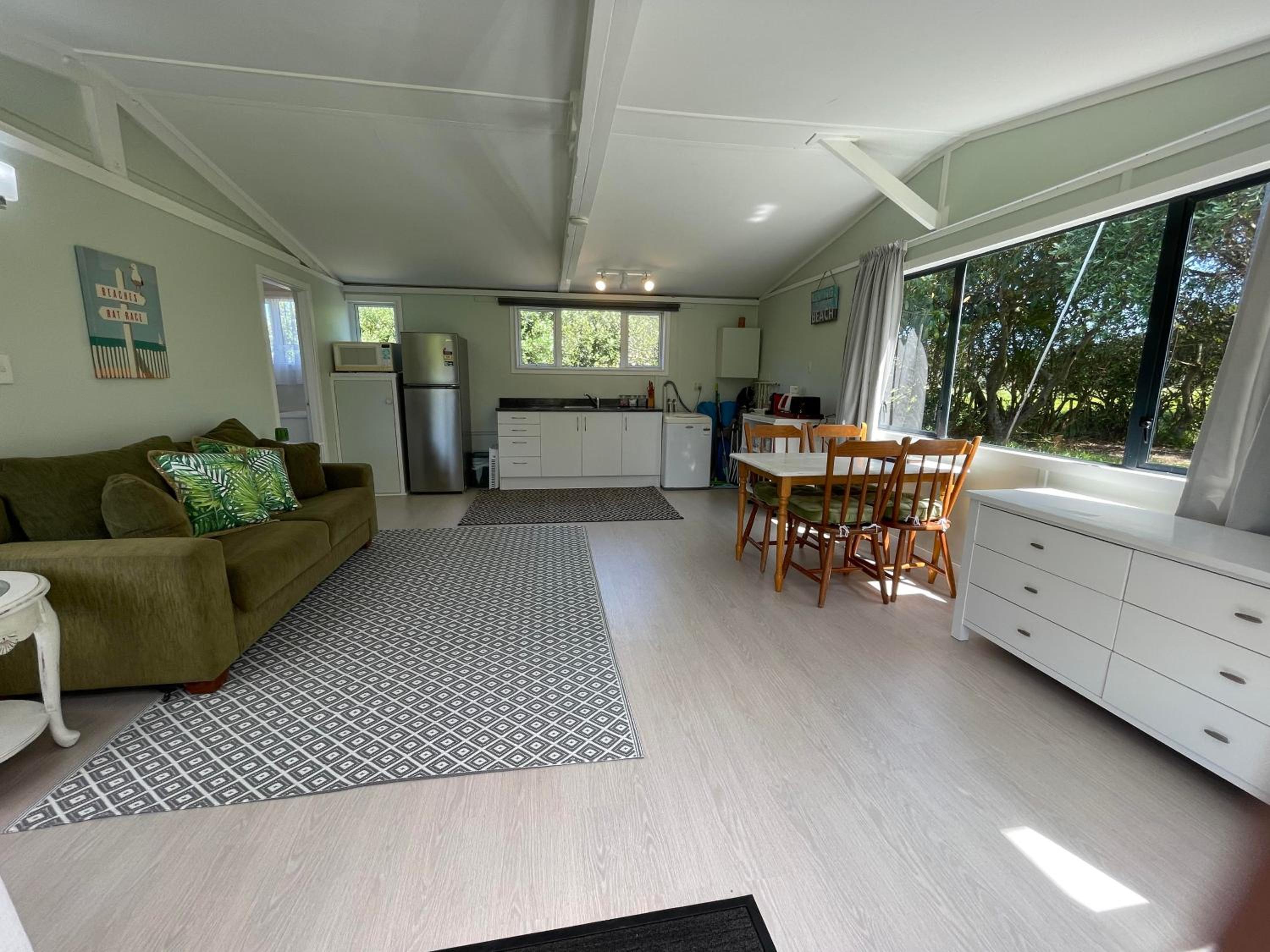 Olive Grove Cottage - Whangarei Holiday Home view 3