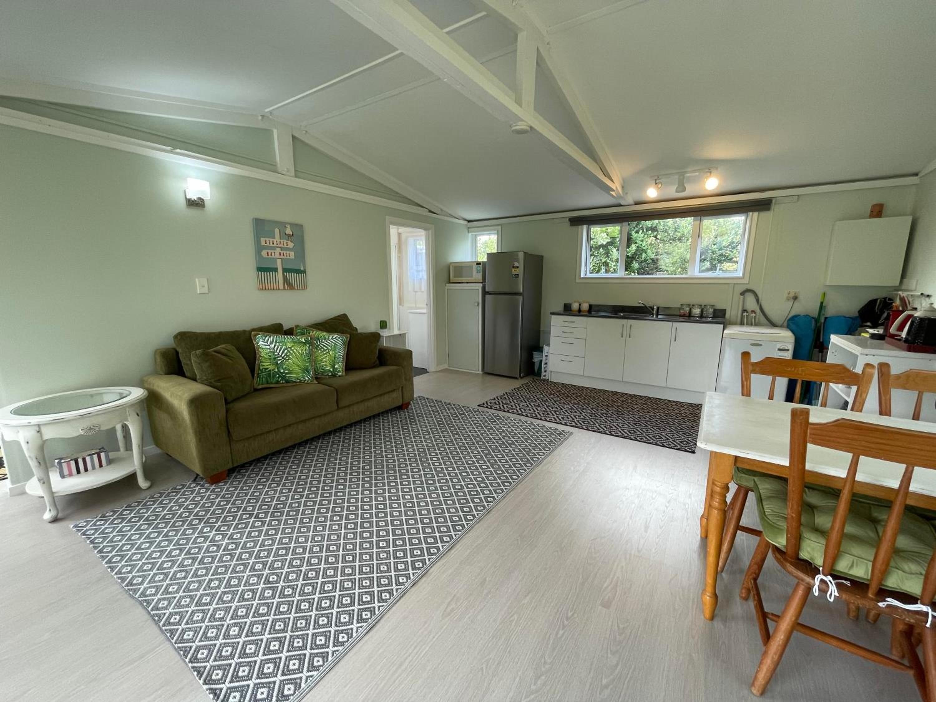 Olive Grove Cottage - Whangarei Holiday Home view 2