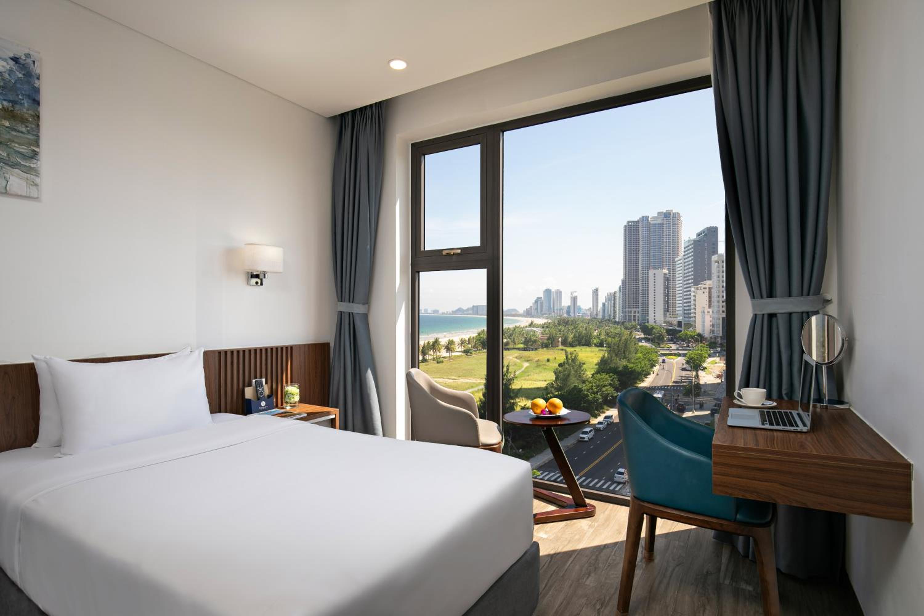 Mangata Beachfront Hotel 34