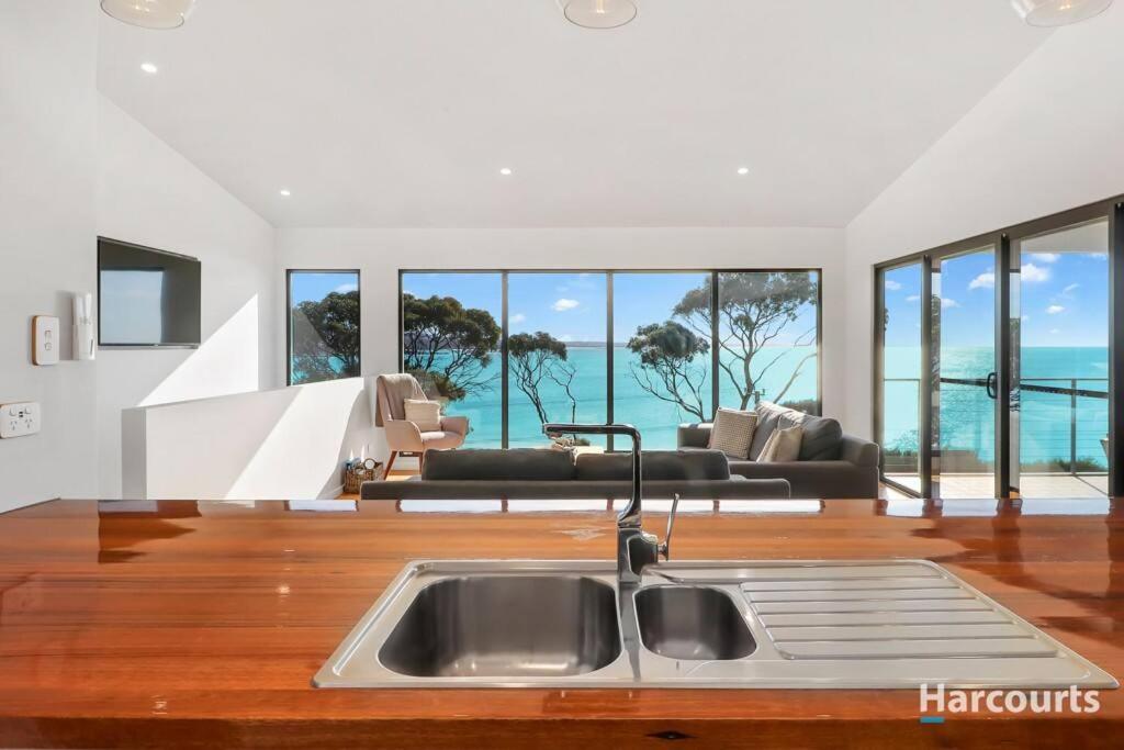 Stingray Bay of Fires Beach Chic