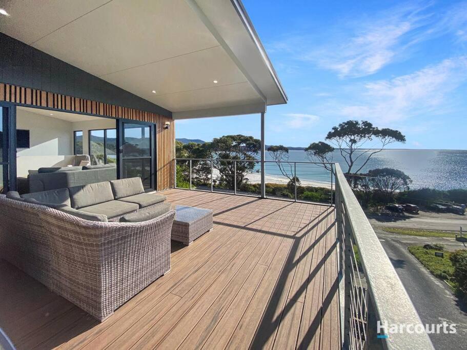 Stingray Bay of Fires Beach Chic