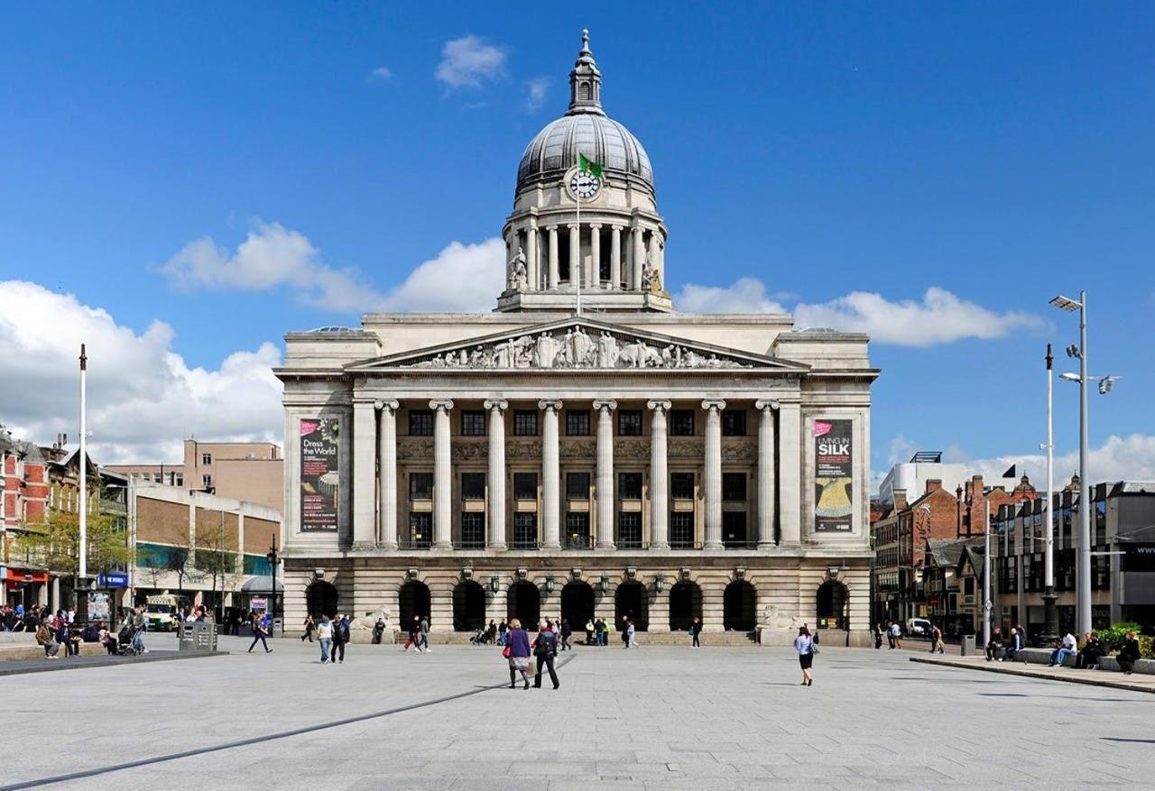 City-Centre Studio · Self-Contained · Sleeps 3 view 4