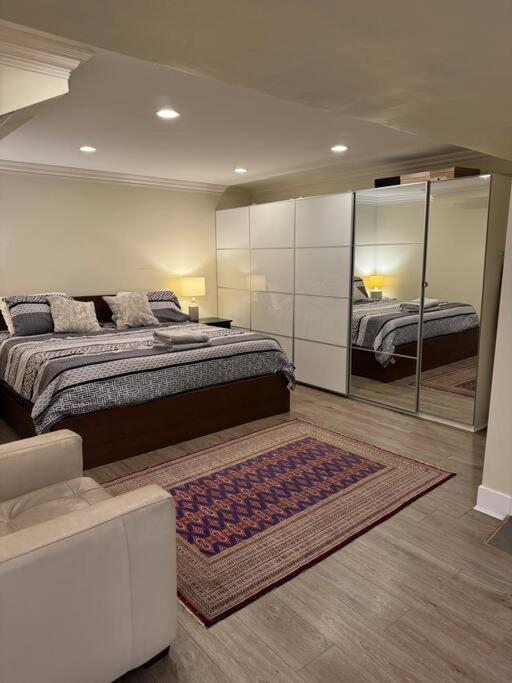 Big Charming 1-bedroom Apartment