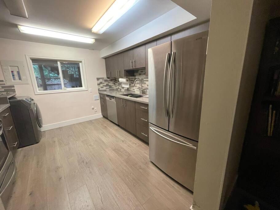 Big Charming 1-bedroom Apartment