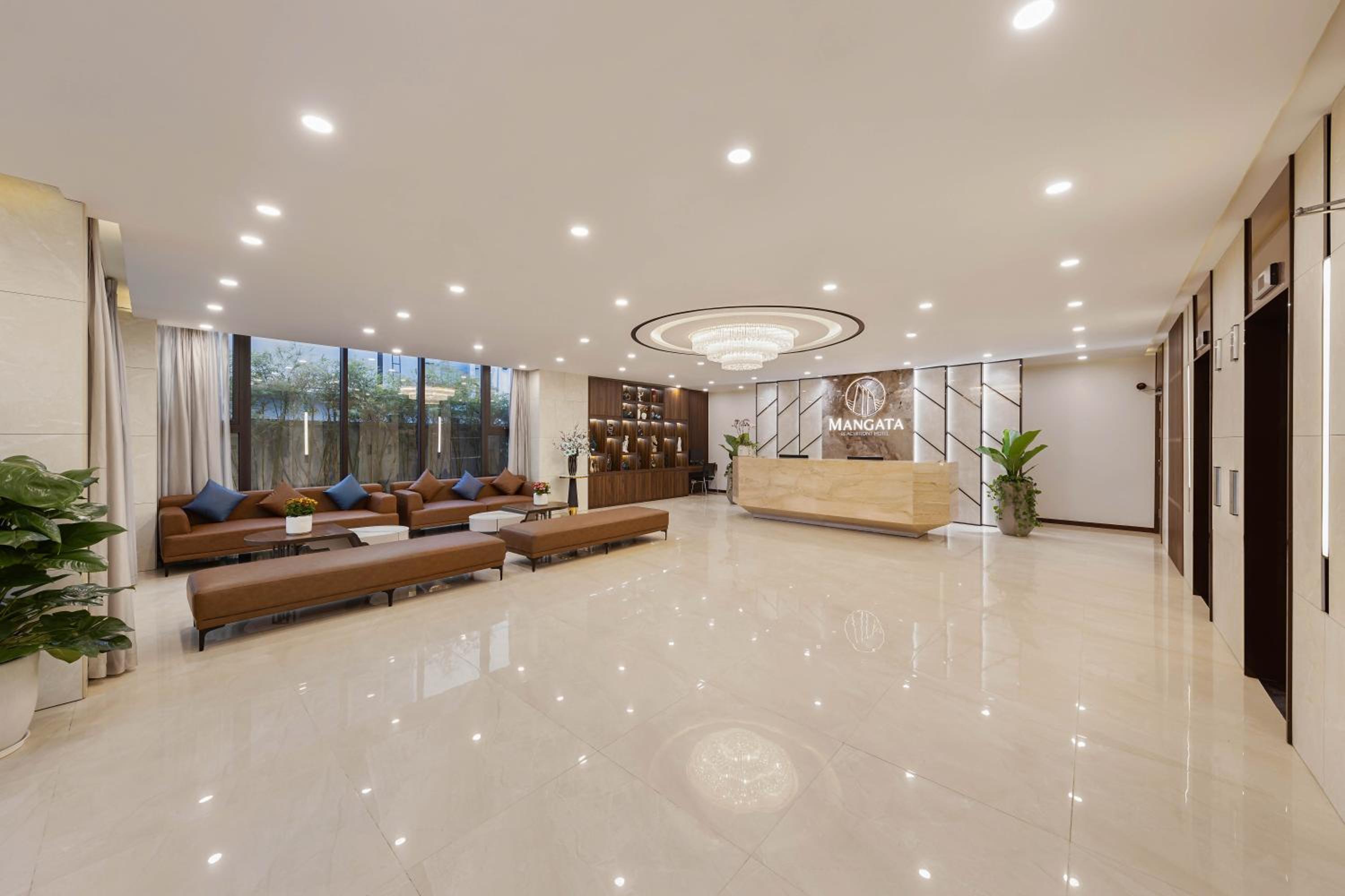 Mangata Beachfront Hotel 40