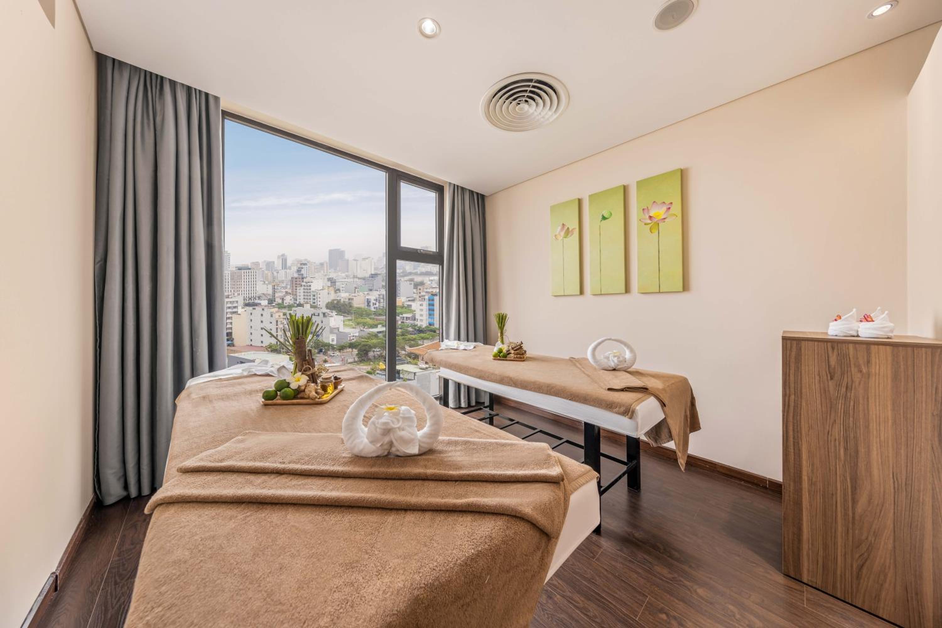 Mangata Beachfront Hotel 43