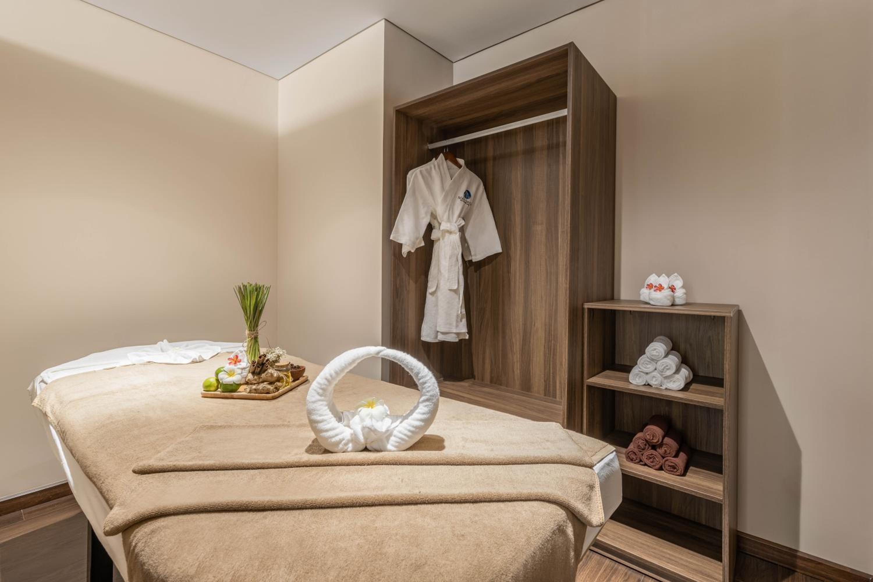 Mangata Beachfront Hotel 50