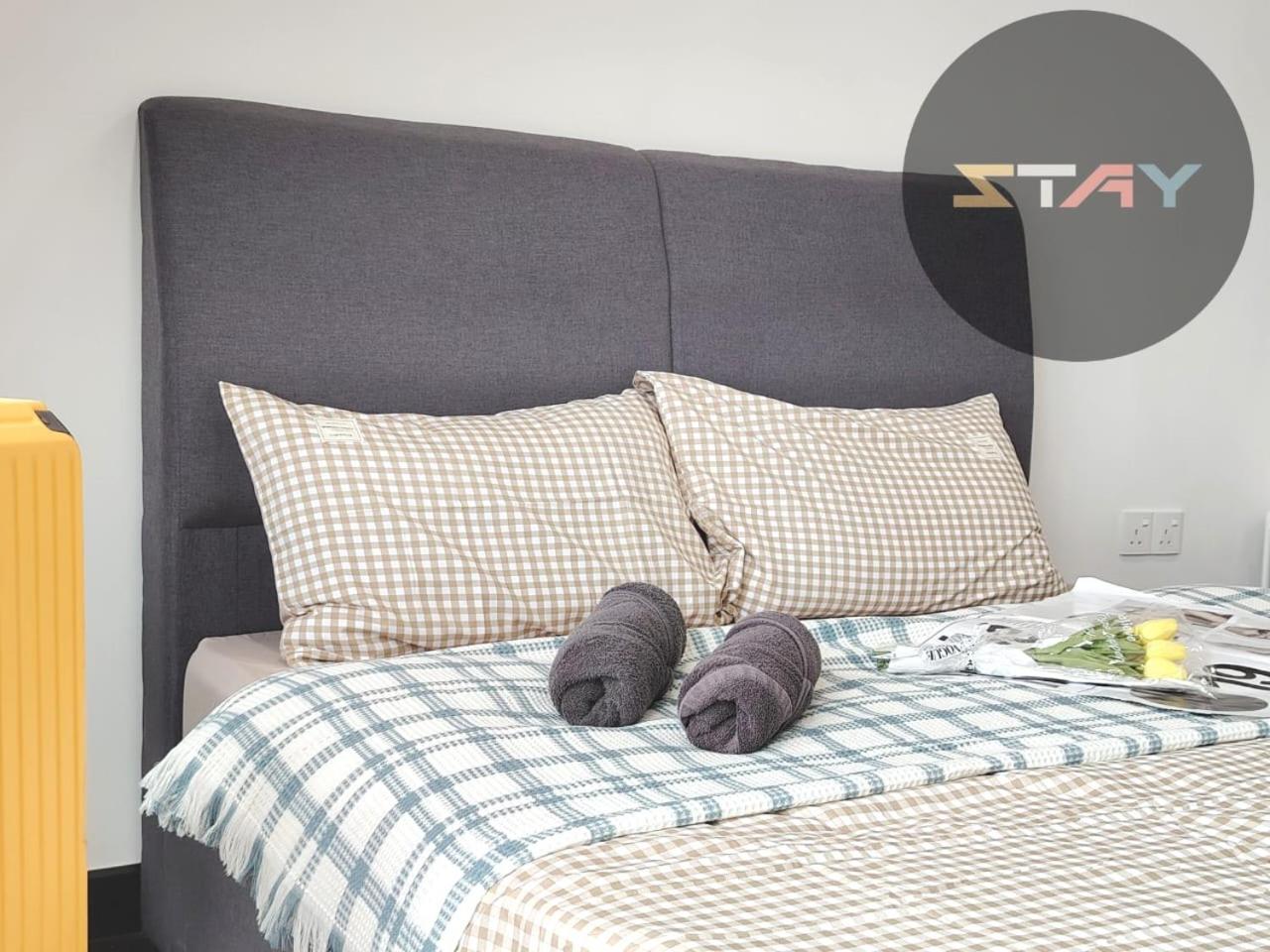 Almas Cozy Studio Escape Netflix 100mbps BySTAY photo 3