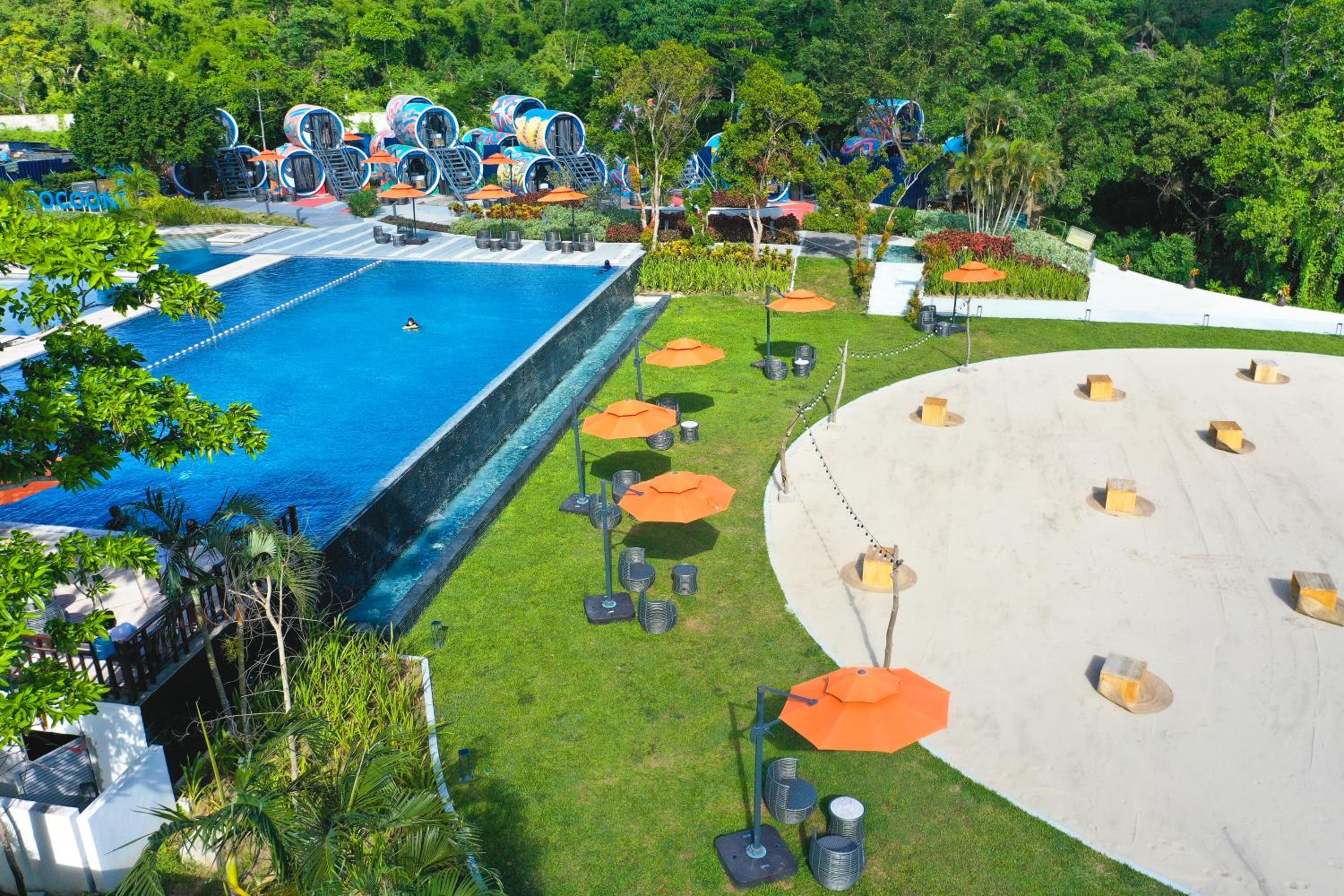 Cocoons Club Laiya